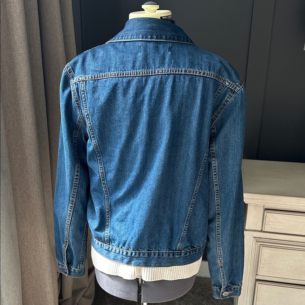 Calvin Klein Classic Blue Jean Jacket - Picture 4 of 10